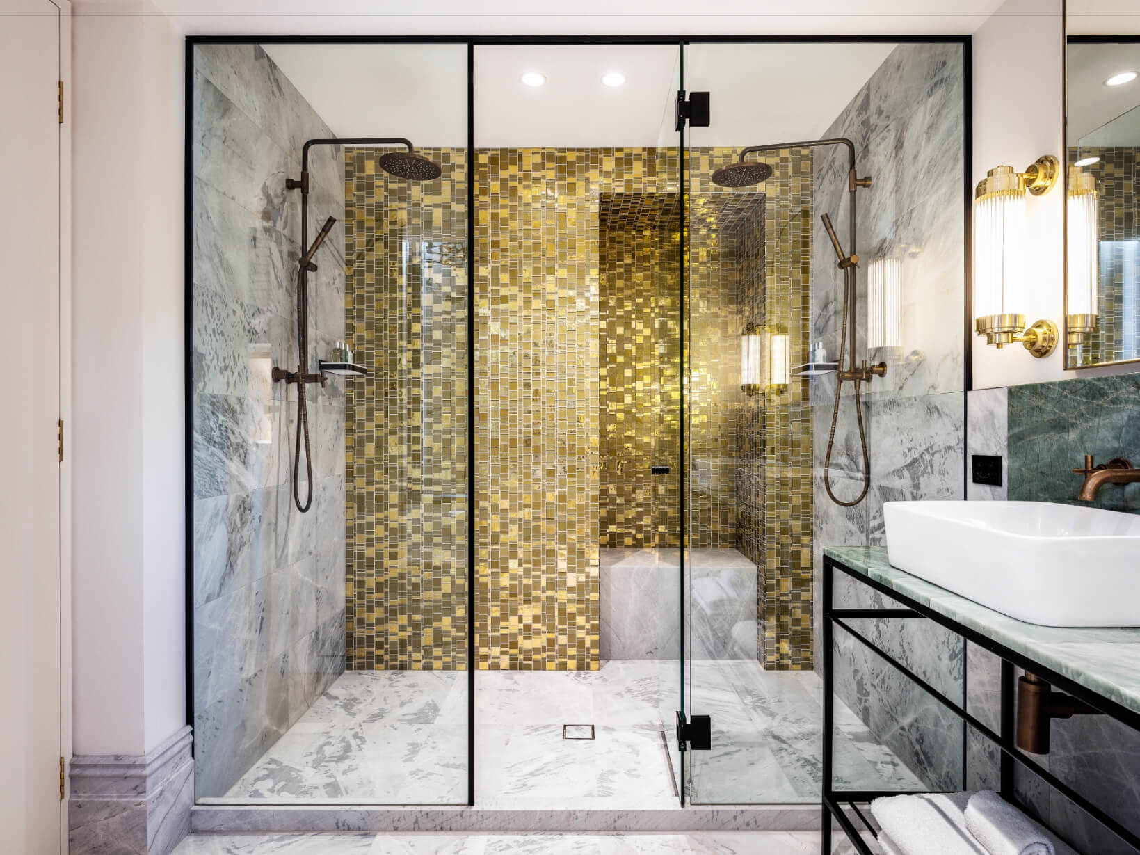 Frameless Shower Screen